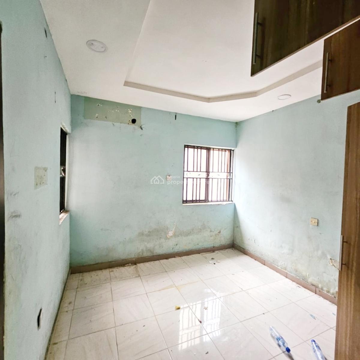a Well Maintained Spacious 3 Bedroom Flat, Gra Phase 2, Magodo, Lagos, Flat / Apartment for Rent