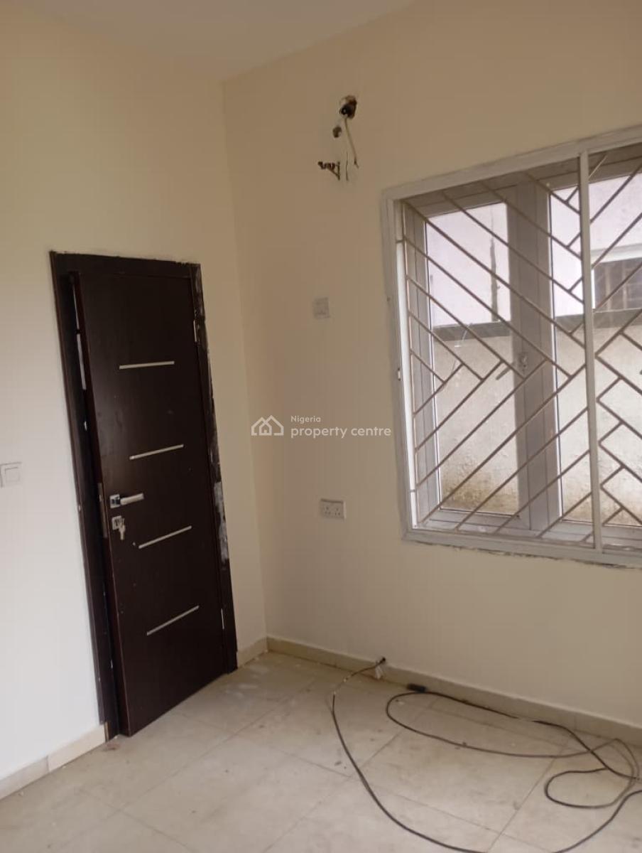 3 Bedroom Flat in a Secured Estate, Lekki Phase 1, Lekki, Lagos, Flat / Apartment for Rent