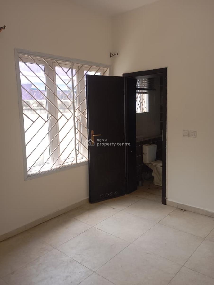 3 Bedroom Flat in a Secured Estate, Lekki Phase 1, Lekki, Lagos, Flat / Apartment for Rent