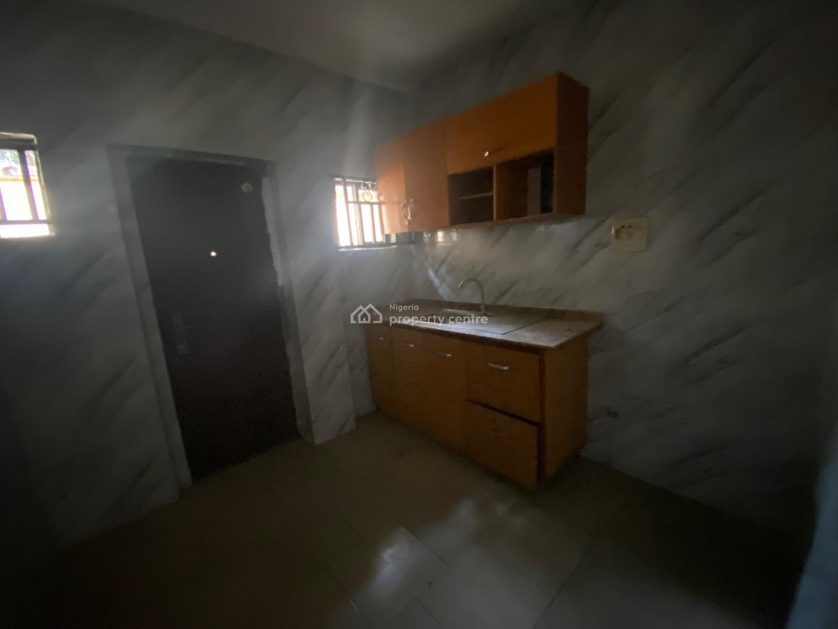 a Nice 2 Bedroom, Lekki Phase 1, Lekki, Lagos, Flat / Apartment for Rent