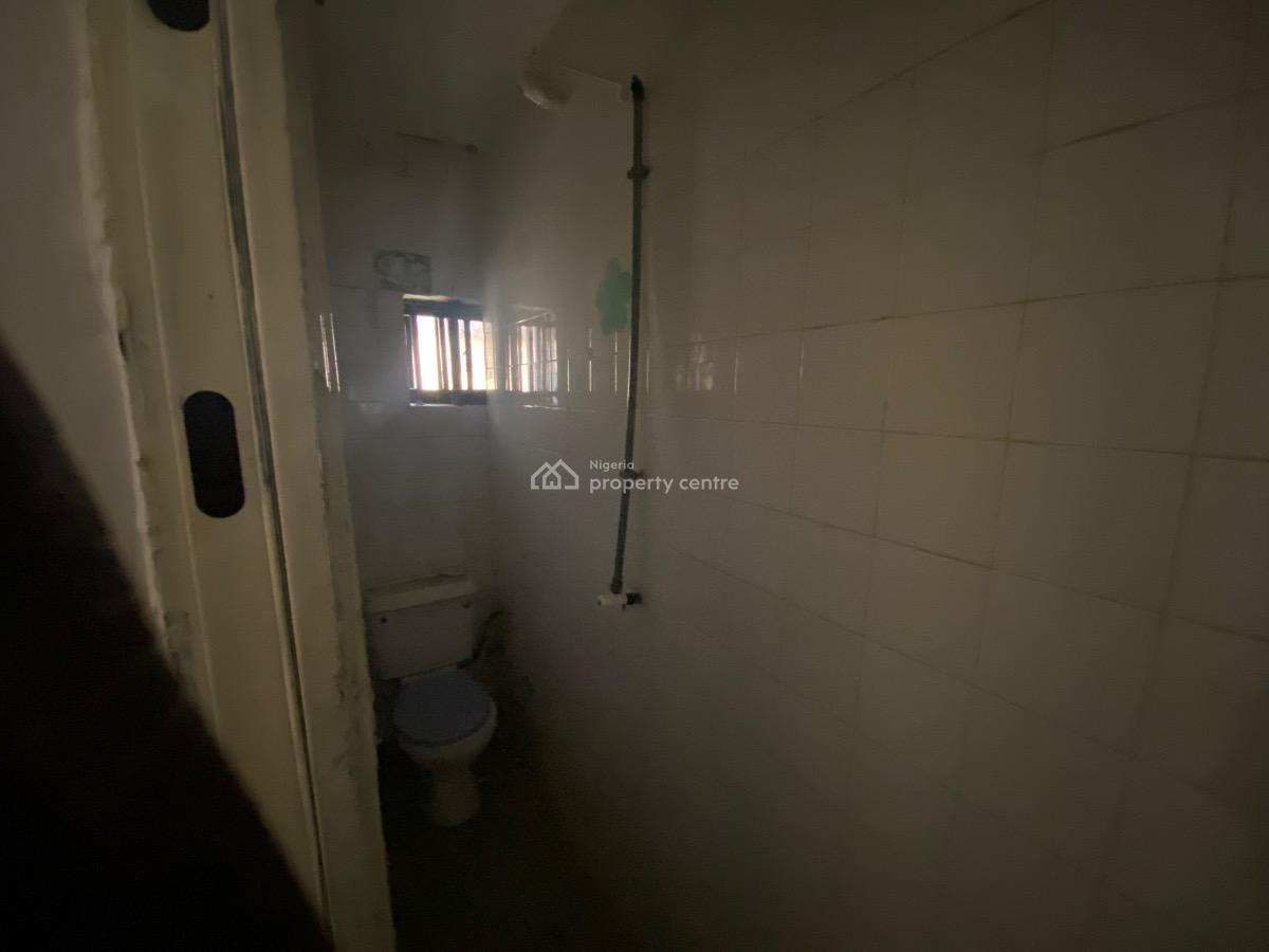 a Nice 2 Bedroom, Lekki Phase 1, Lekki, Lagos, Flat / Apartment for Rent