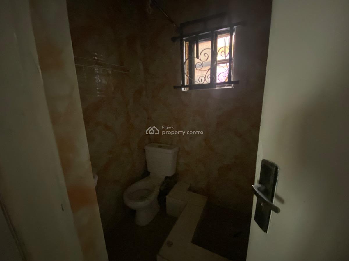 a Nice 2 Bedroom, Lekki Phase 1, Lekki, Lagos, Flat / Apartment for Rent