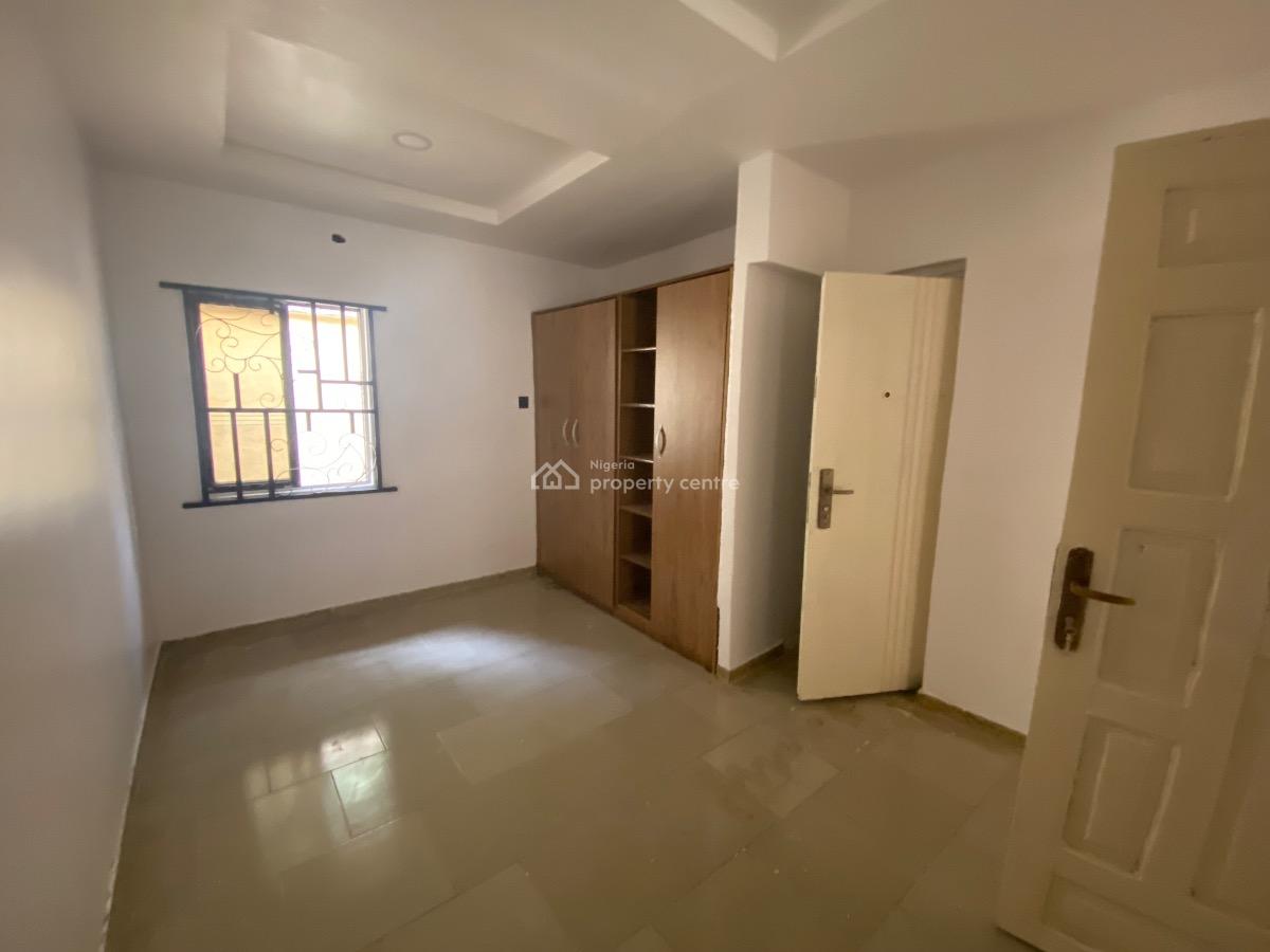 a Nice 2 Bedroom, Lekki Phase 1, Lekki, Lagos, Flat / Apartment for Rent