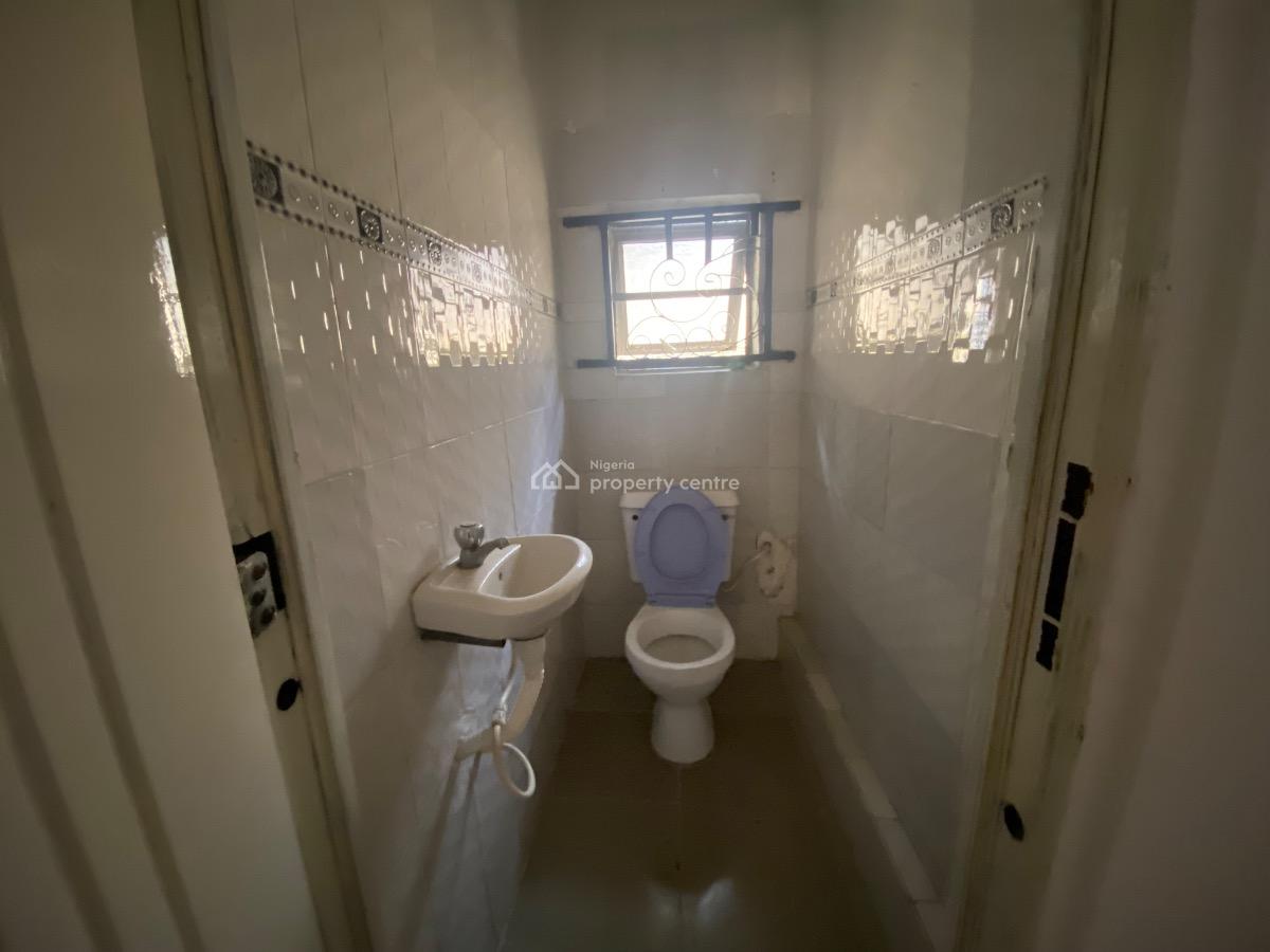 a Nice 2 Bedroom, Lekki Phase 1, Lekki, Lagos, Flat / Apartment for Rent