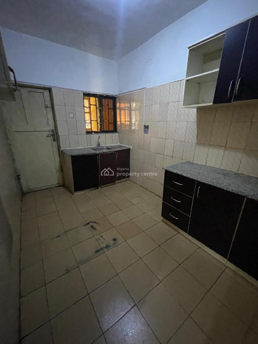 Spacious 3 Bedroom, Utako, Abuja, Flat / Apartment for Rent