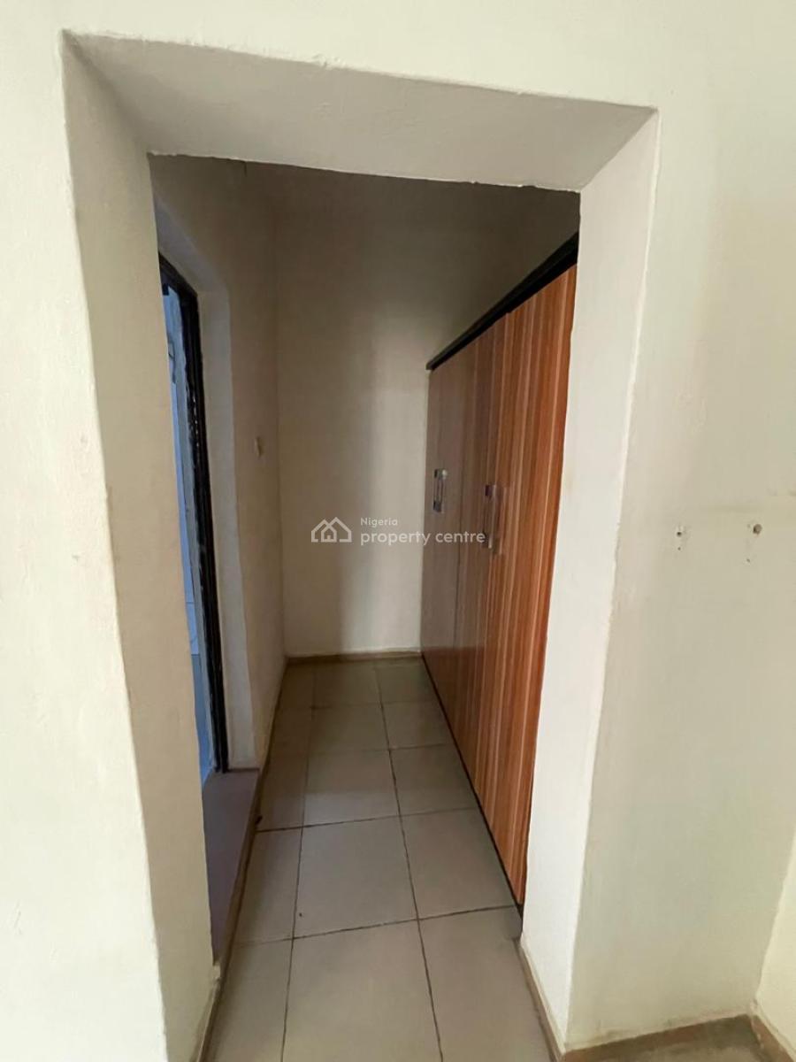 Spacious 3 Bedroom, Utako, Abuja, Flat / Apartment for Rent