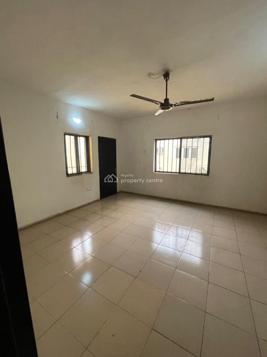 Spacious 3 Bedroom, Utako, Abuja, Flat / Apartment for Rent