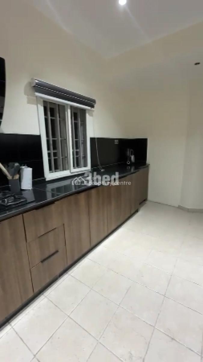 Luxurious Fully Furnished 3 Bedroom Flat ,24hrs Light Upstair, Rhine Court Estate Lekki Phase 1 ,right Hand, Lekki Phase 1, Lekki, Lagos, Flat / Apartment for Rent