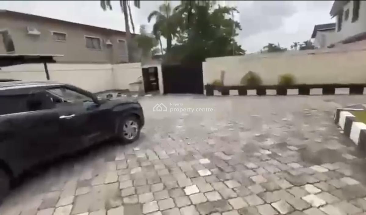 5 Bedroom House with 3-room Bq., Vgc, Lekki, Lagos, Detached Duplex for Rent