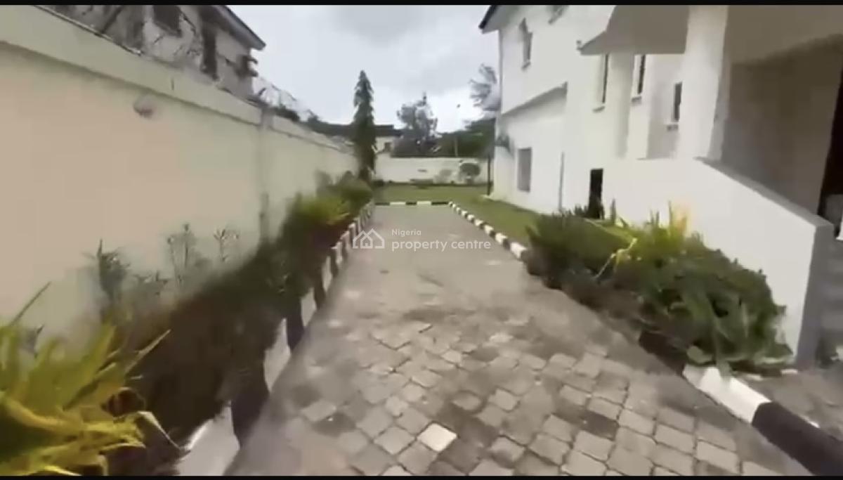 5 Bedroom House with 3-room Bq., Vgc, Lekki, Lagos, Detached Duplex for Rent