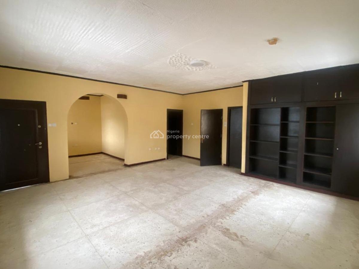 5-bedroom Semi-detached House with 2-room Bq, Lekki Phase 1, Lekki, Lagos, Commercial Property for Rent