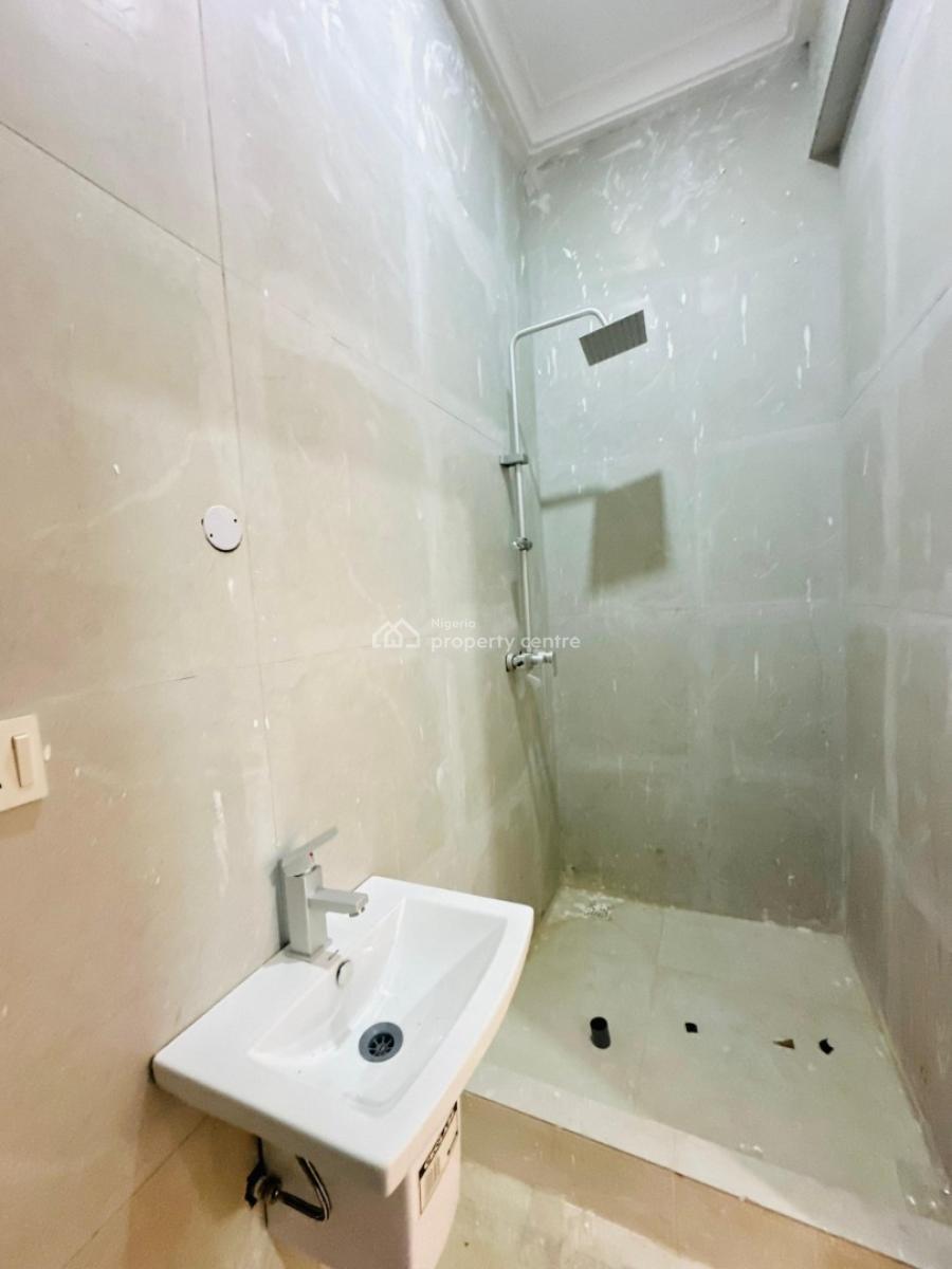 3 Bedroom Apartment with Elevator, Osapa, Lekki, Lagos, Flat / Apartment for Sale