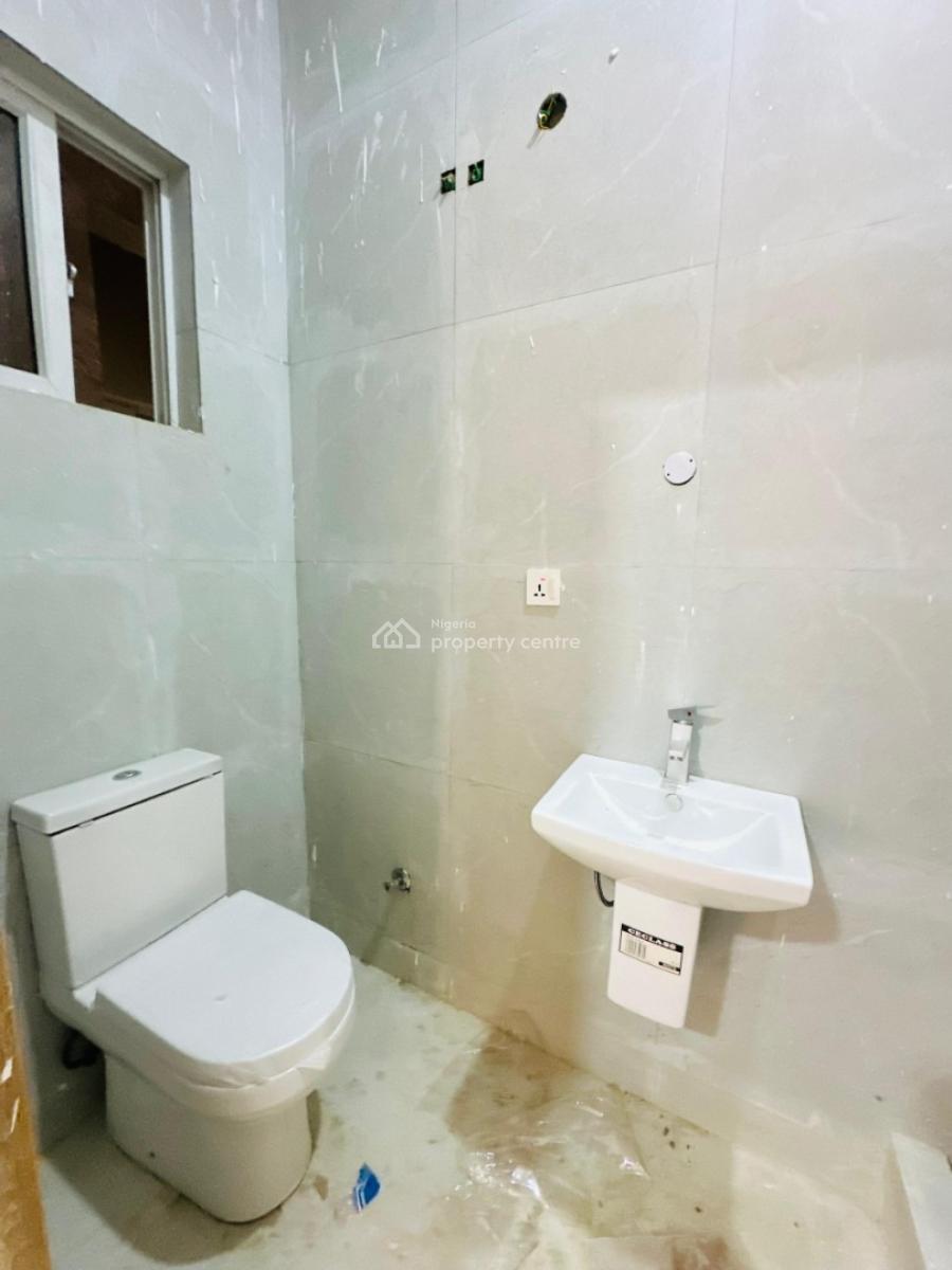 3 Bedroom Apartment with Elevator, Osapa, Lekki, Lagos, Flat / Apartment for Sale