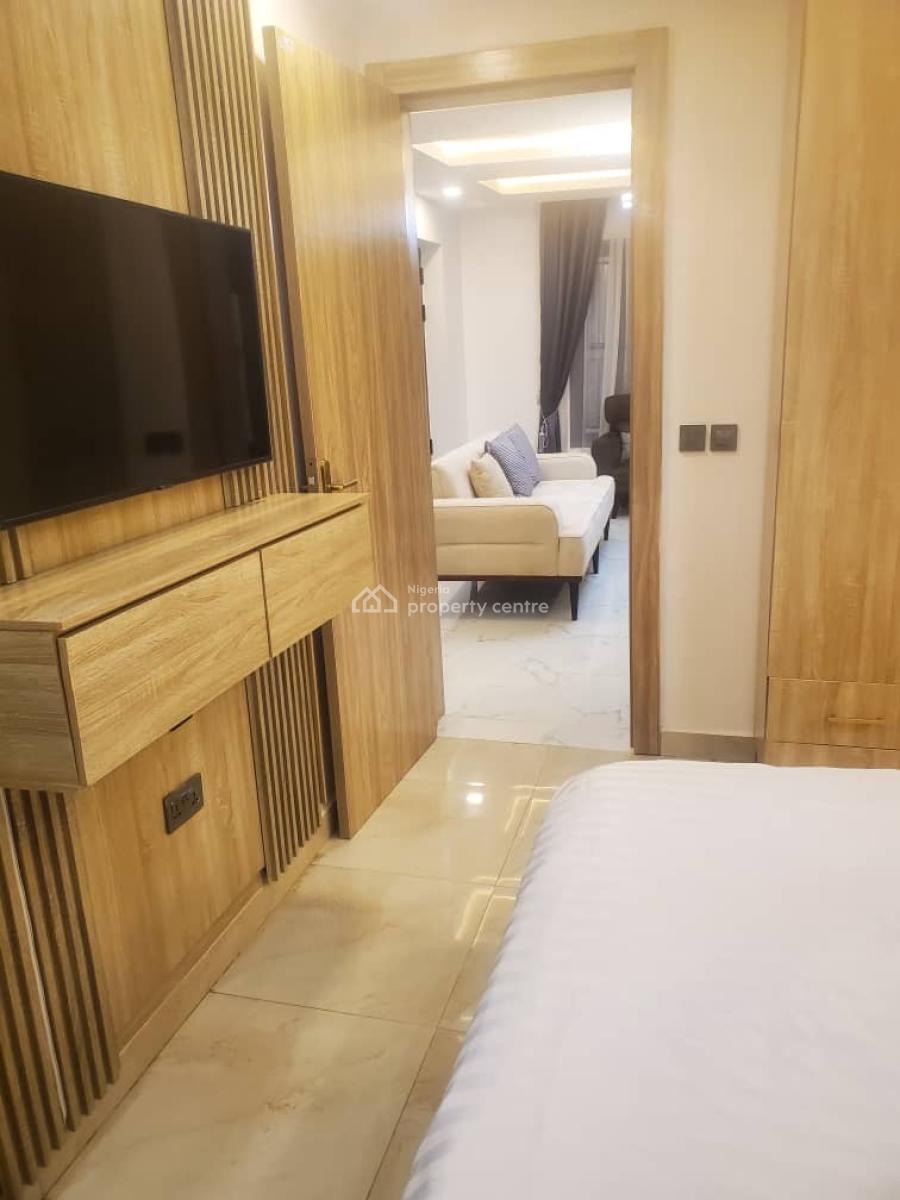 Elite 1-bedroom Apartment with Refined Interiors, 15minutee Drive to International Airport, Ikeja, Lagos, Flat / Apartment Short Let