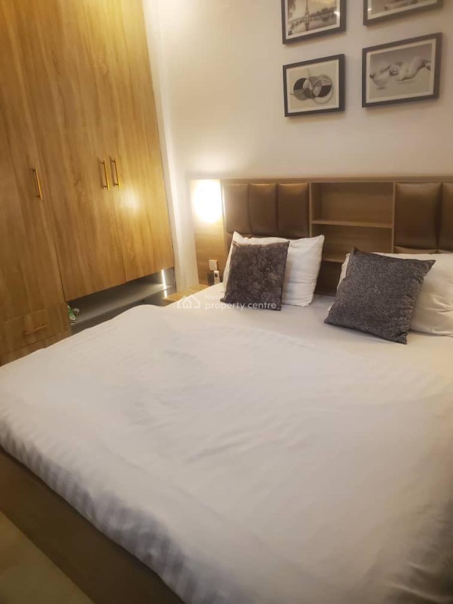 Elite 1-bedroom Apartment with Refined Interiors, 15minutee Drive to International Airport, Ikeja, Lagos, Flat / Apartment Short Let