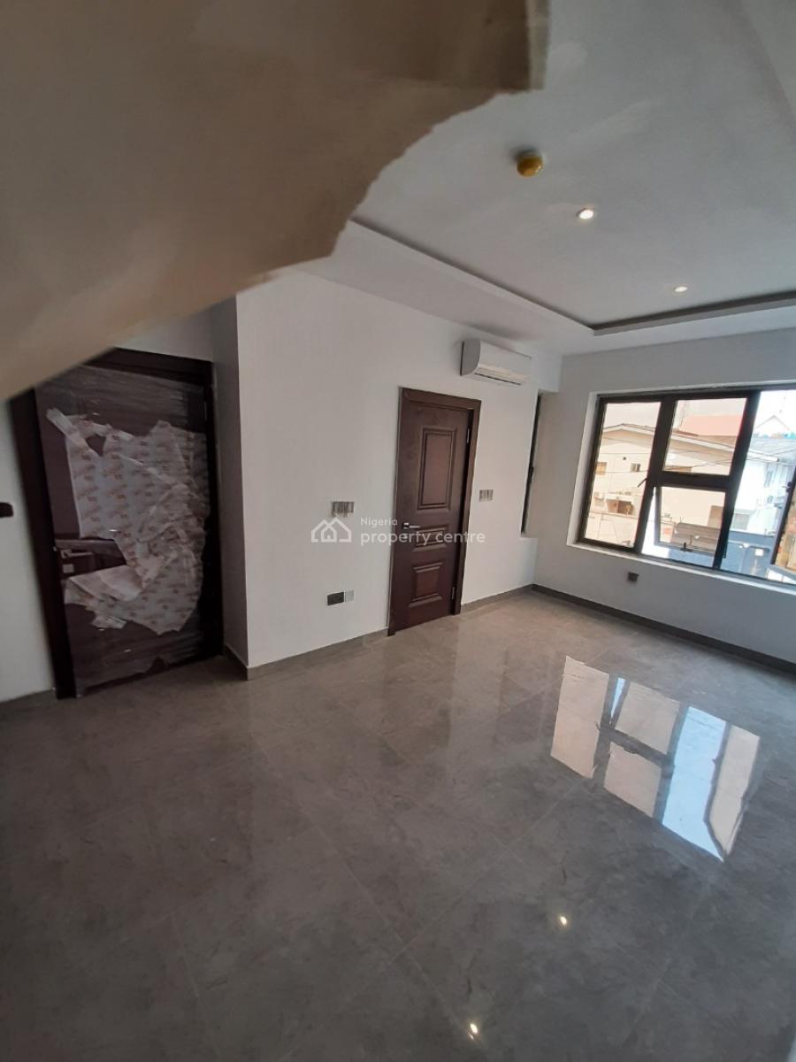 Tastefully Finished and Serviced with 24/7 Power Supply 4 Bedroom En-s, Lekki Phase 1, Lekki, Lagos, Terraced Duplex for Rent