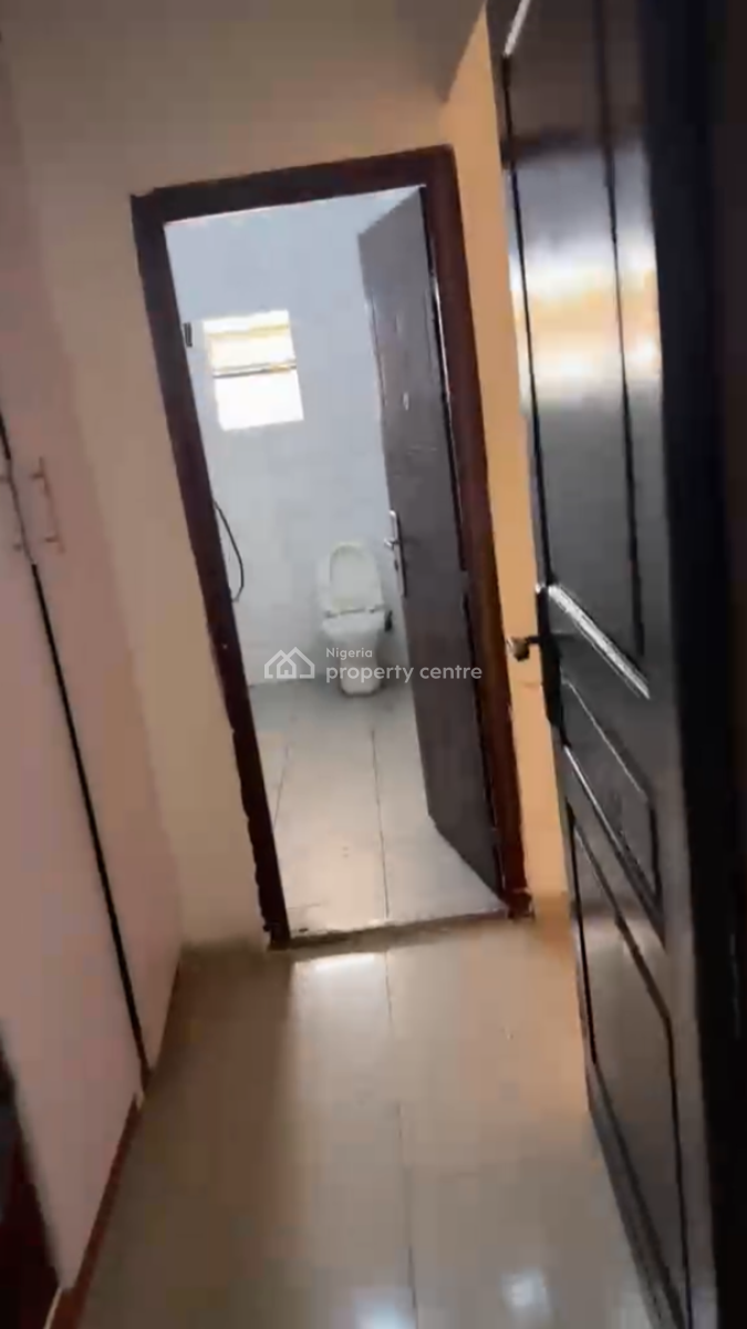 Three Bedroom Apartment with Bq, Lekki Phase 1, Lekki, Lagos, Flat / Apartment for Rent