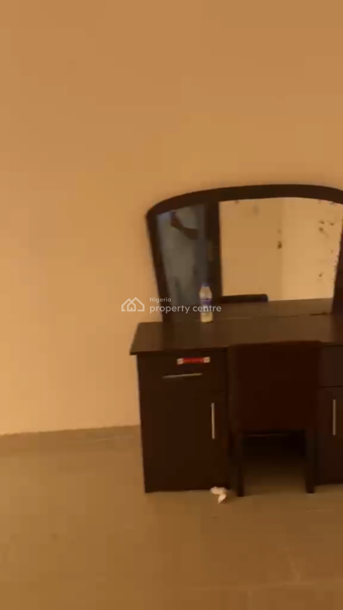 Three Bedroom Apartment with Bq, Lekki Phase 1, Lekki, Lagos, Flat / Apartment for Rent