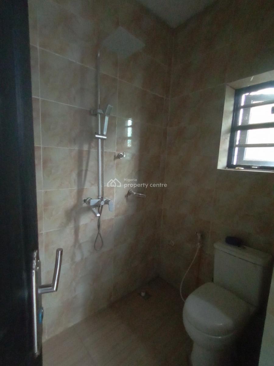2 Bedroom Flat, Mobil Road, Ilaje, Ajah, Lagos, Flat / Apartment for Rent