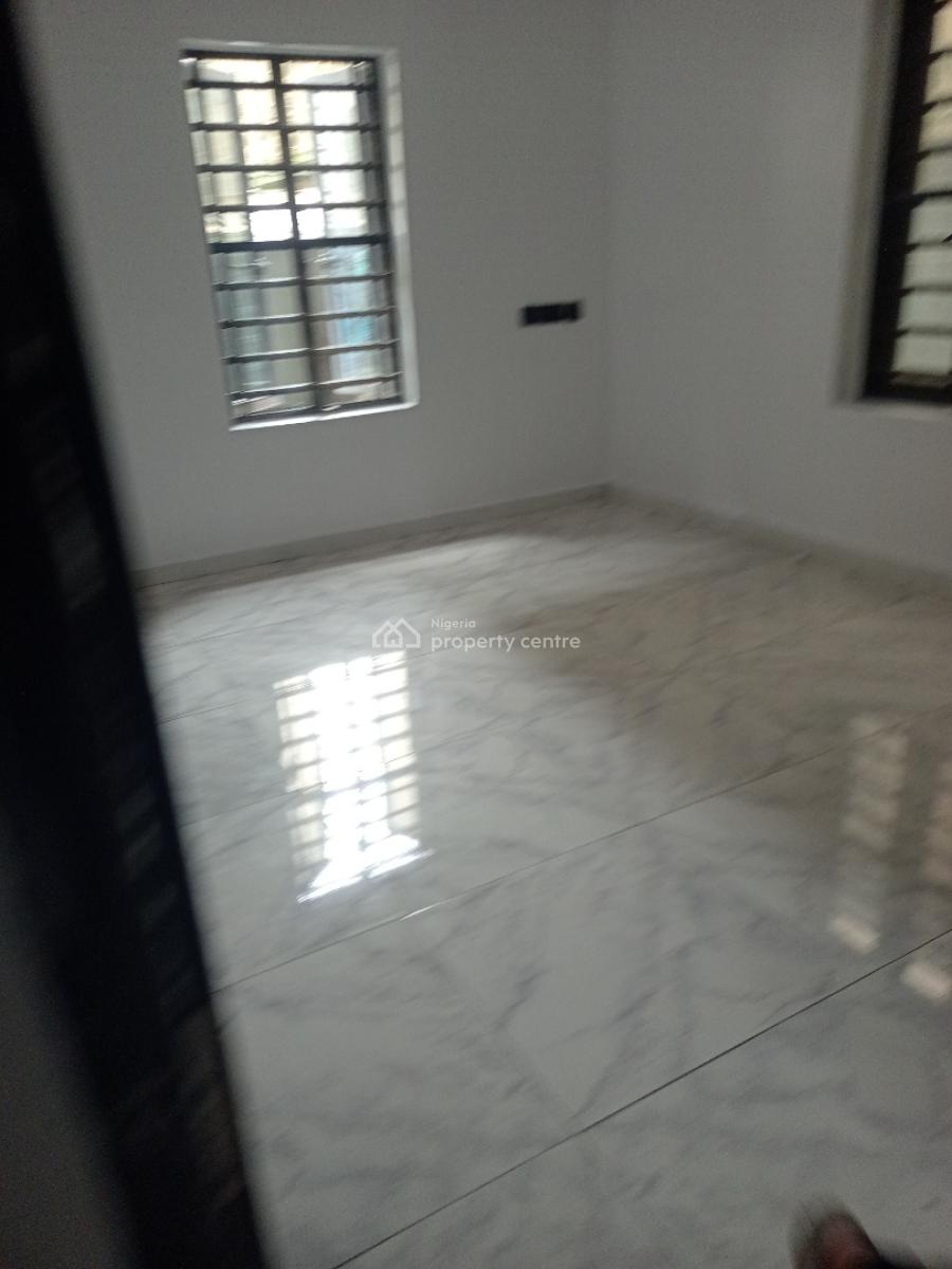2 Bedroom Flat, Mobil Road, Ilaje, Ajah, Lagos, Flat / Apartment for Rent