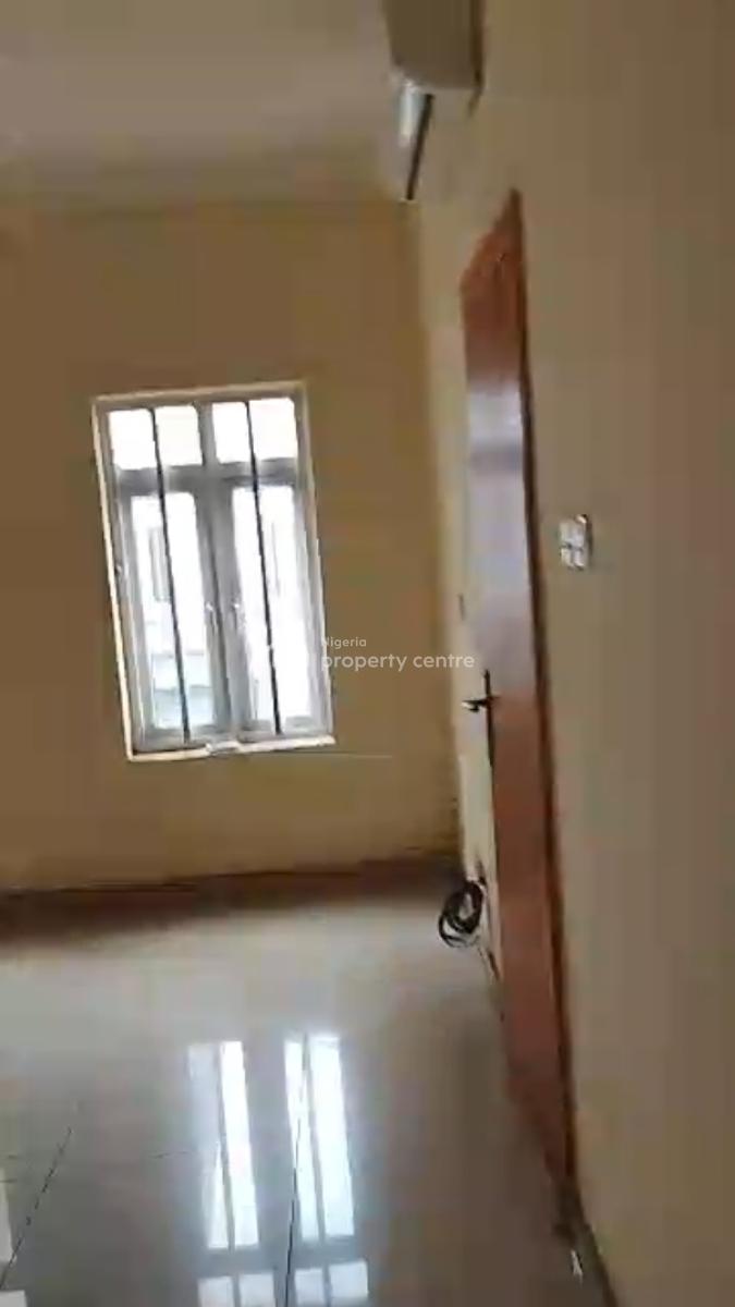 Executive Spacious 3 Bedroom Apartment with Servant Quarters, Shonibare Estate, Ikeja Gra, Ikeja, Lagos, Flat / Apartment for Rent