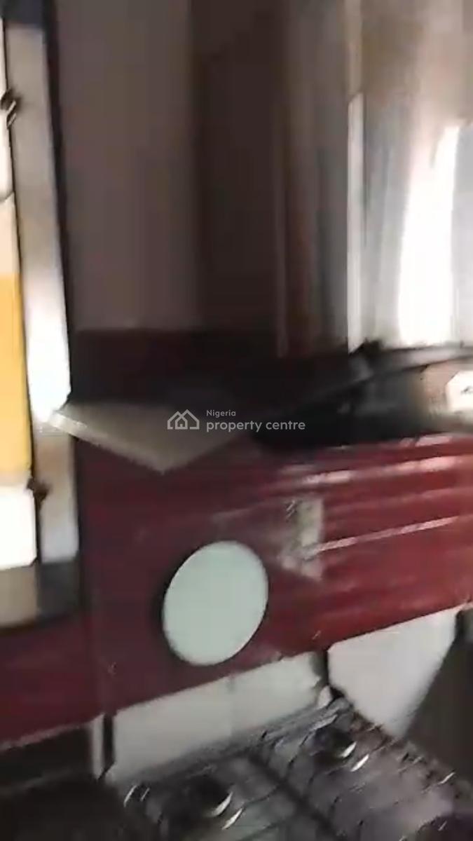 Executive Spacious 3 Bedroom Apartment with Servant Quarters, Shonibare Estate, Ikeja Gra, Ikeja, Lagos, Flat / Apartment for Rent