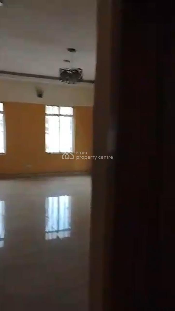 Executive Spacious 3 Bedroom Apartment with Servant Quarters, Shonibare Estate, Ikeja Gra, Ikeja, Lagos, Flat / Apartment for Rent