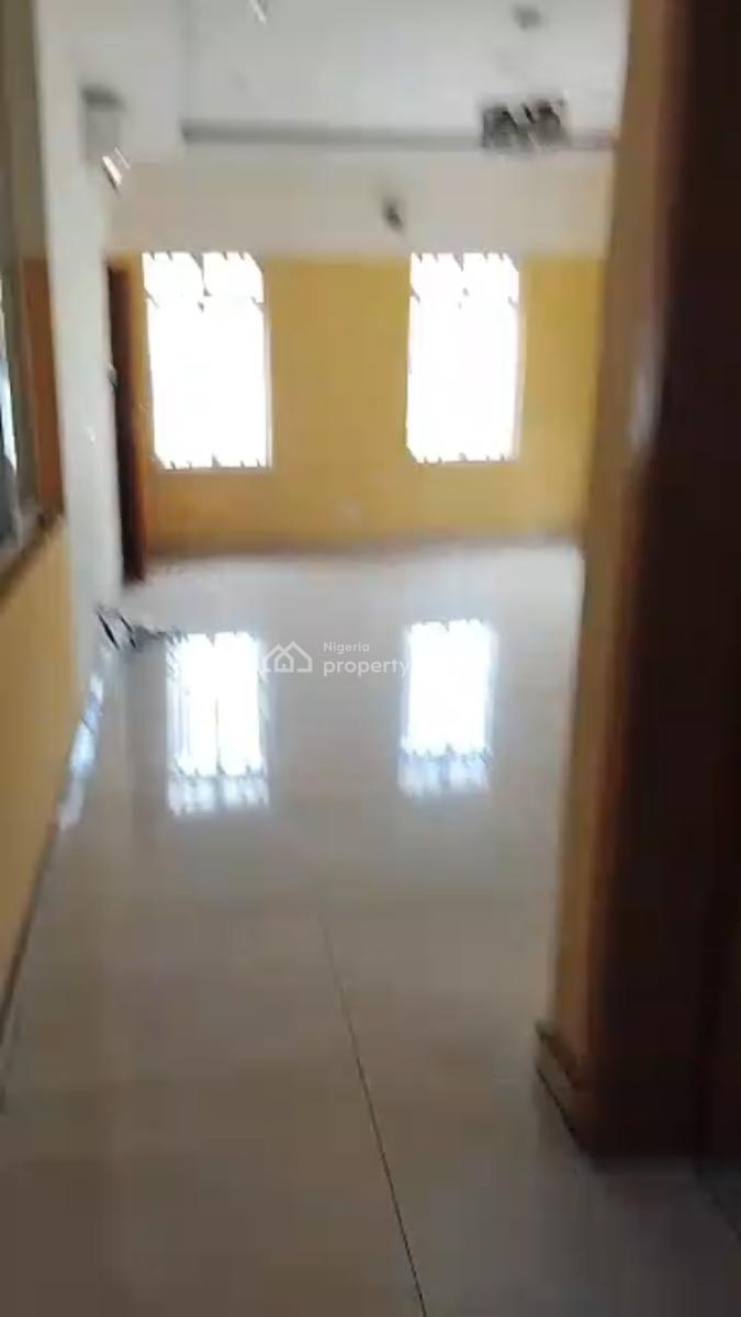 Executive Spacious 3 Bedroom Apartment with Servant Quarters, Shonibare Estate, Ikeja Gra, Ikeja, Lagos, Flat / Apartment for Rent