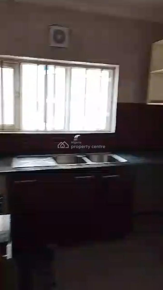Executive Spacious 3 Bedroom Apartment with Servant Quarters, Shonibare Estate, Ikeja Gra, Ikeja, Lagos, Flat / Apartment for Rent