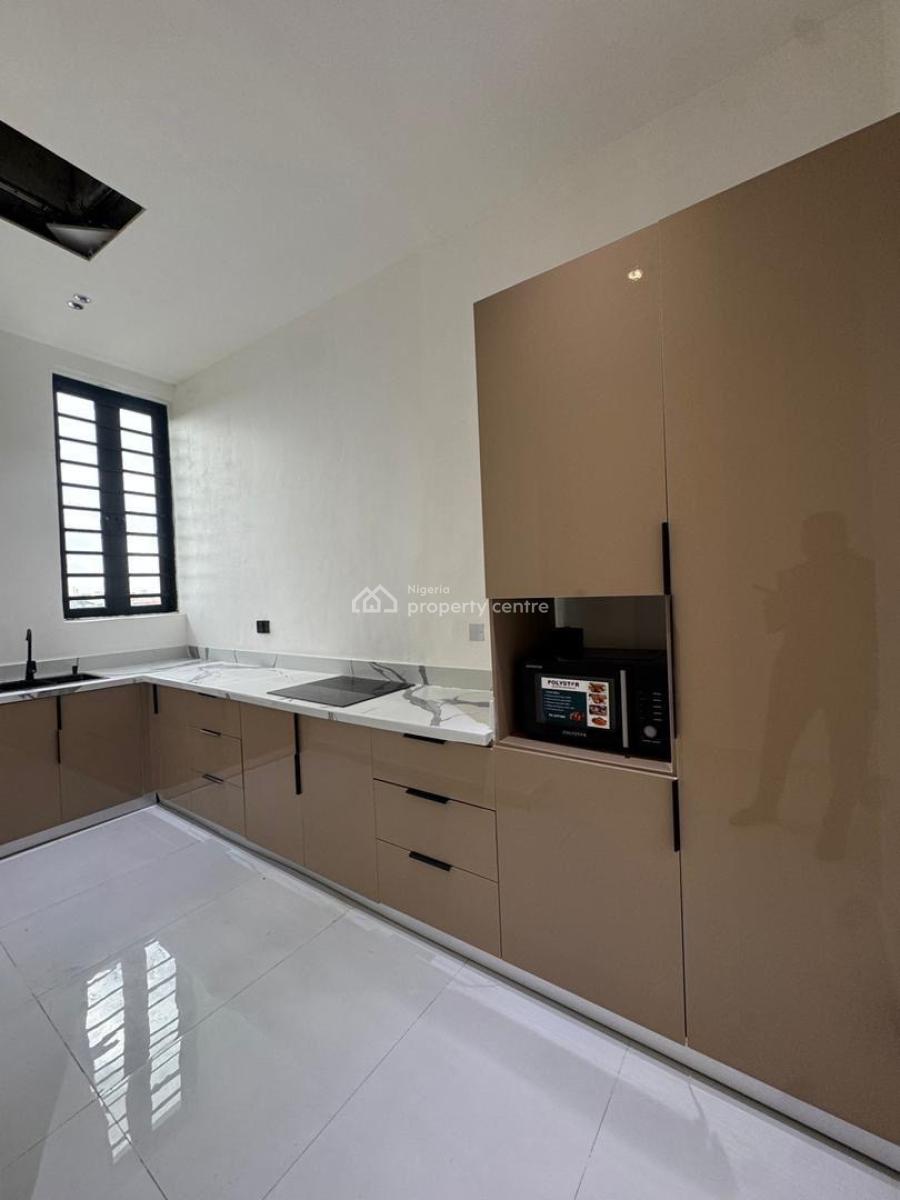Spacious 5 Bedroom Fully Detached Duplex with Pool, Lekki Phase 1, Lekki, Lagos, Detached Duplex for Sale