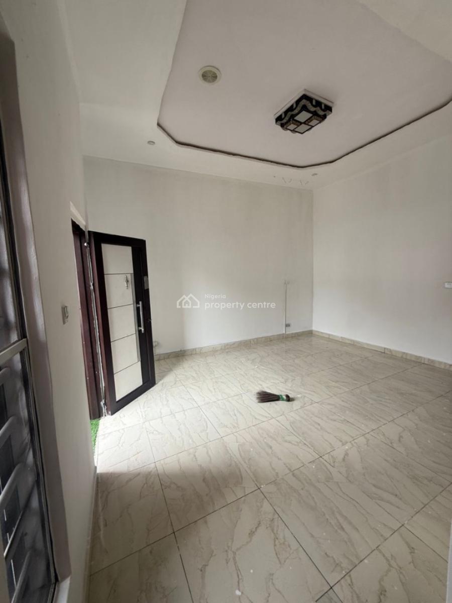 Standard and Massive Master Bedroom in a Duplex Shared Apartment, Orchid Road Lekki Lagos, Lekki, Lagos, Self Contain (single Rooms) for Rent