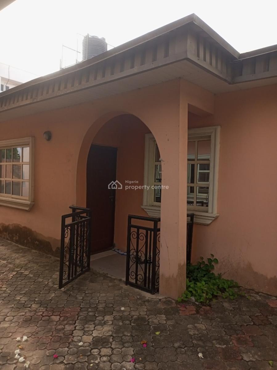 One Bedroom Apartment, Off Adewunmi Adebimpe Street, Lekki Phase 1, Lekki, Lagos, Flat / Apartment for Rent