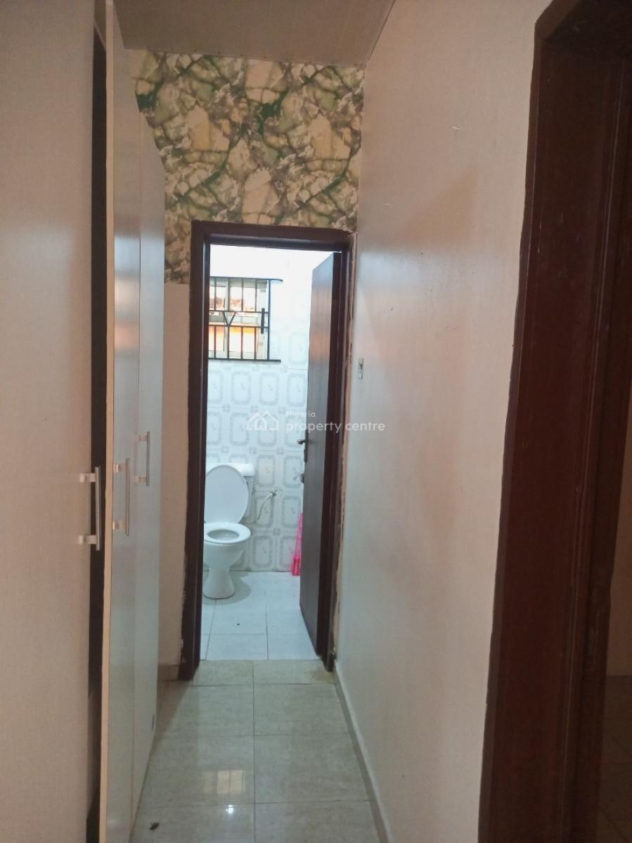 One Bedroom Apartment, Off Adewunmi Adebimpe Street, Lekki Phase 1, Lekki, Lagos, Flat / Apartment for Rent