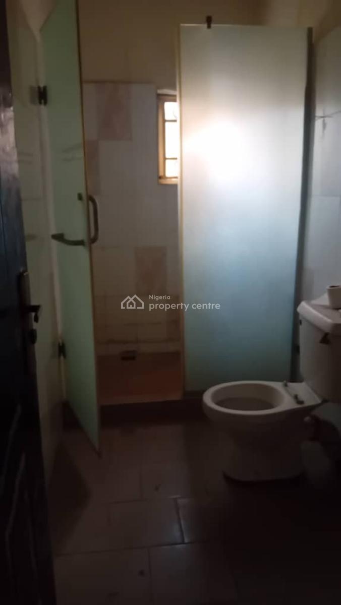 3 Bedroom Flat in a Block of 6 (middle Floor), Salem, Lekki Phase 1. Title: Deed of Assignment, Ikate, Lekki, Lagos, Flat / Apartment for Sale