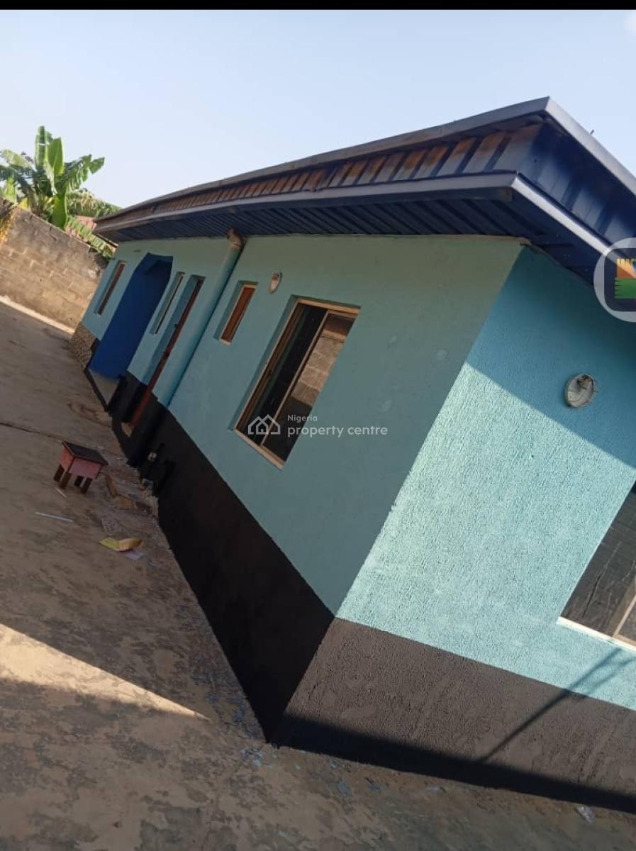 Block of Flats 8 Units Room Parlour Self Contained, Elepe Off Ijede Road Ikorodu Lagos, Ikorodu, Lagos, Block of Flats for Sale