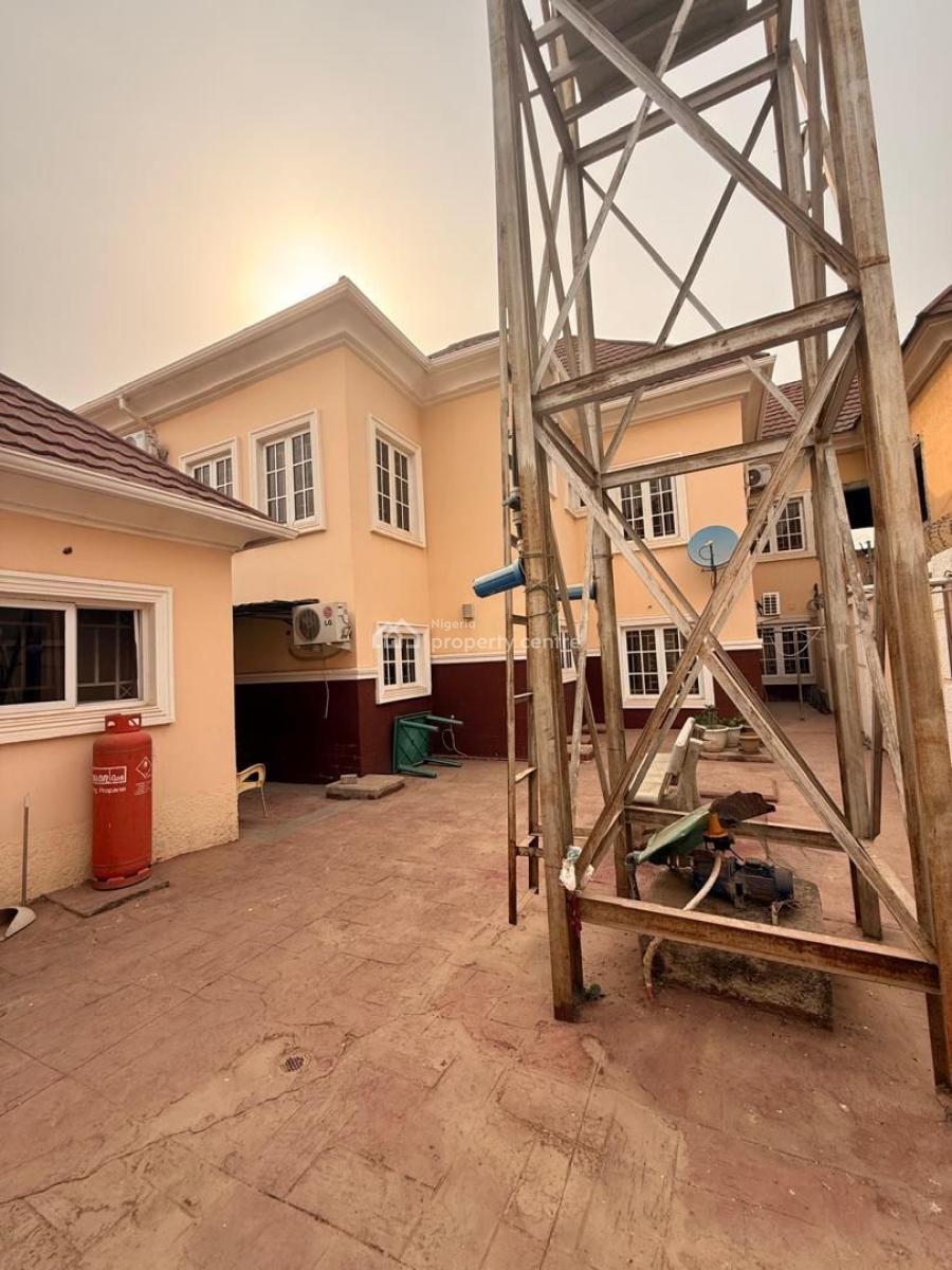 5 Bedrooms Duplex 2 Living +bq, Guzape District, Abuja, Detached Duplex for Sale