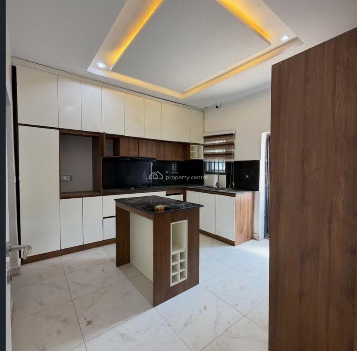 Newly Built 4 Bedrooms Terrace with a Fitted Kitchen and Bq, Guzape District, Abuja, Terraced Duplex for Rent