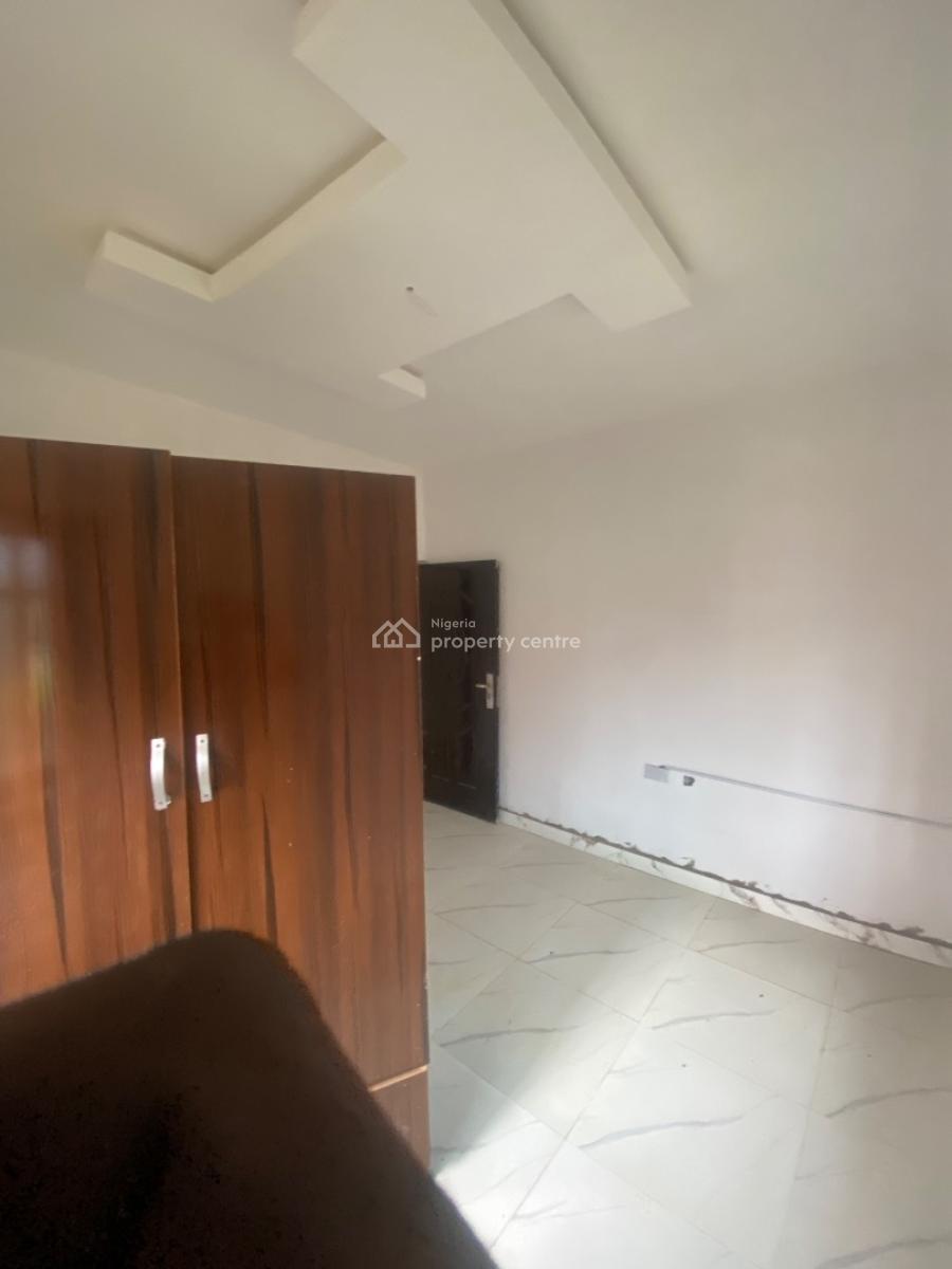 a Clean and Neat 2 Bedroom Pop, Willtop Estate , Omitoro, Ikorodu, Lagos, Flat / Apartment for Rent