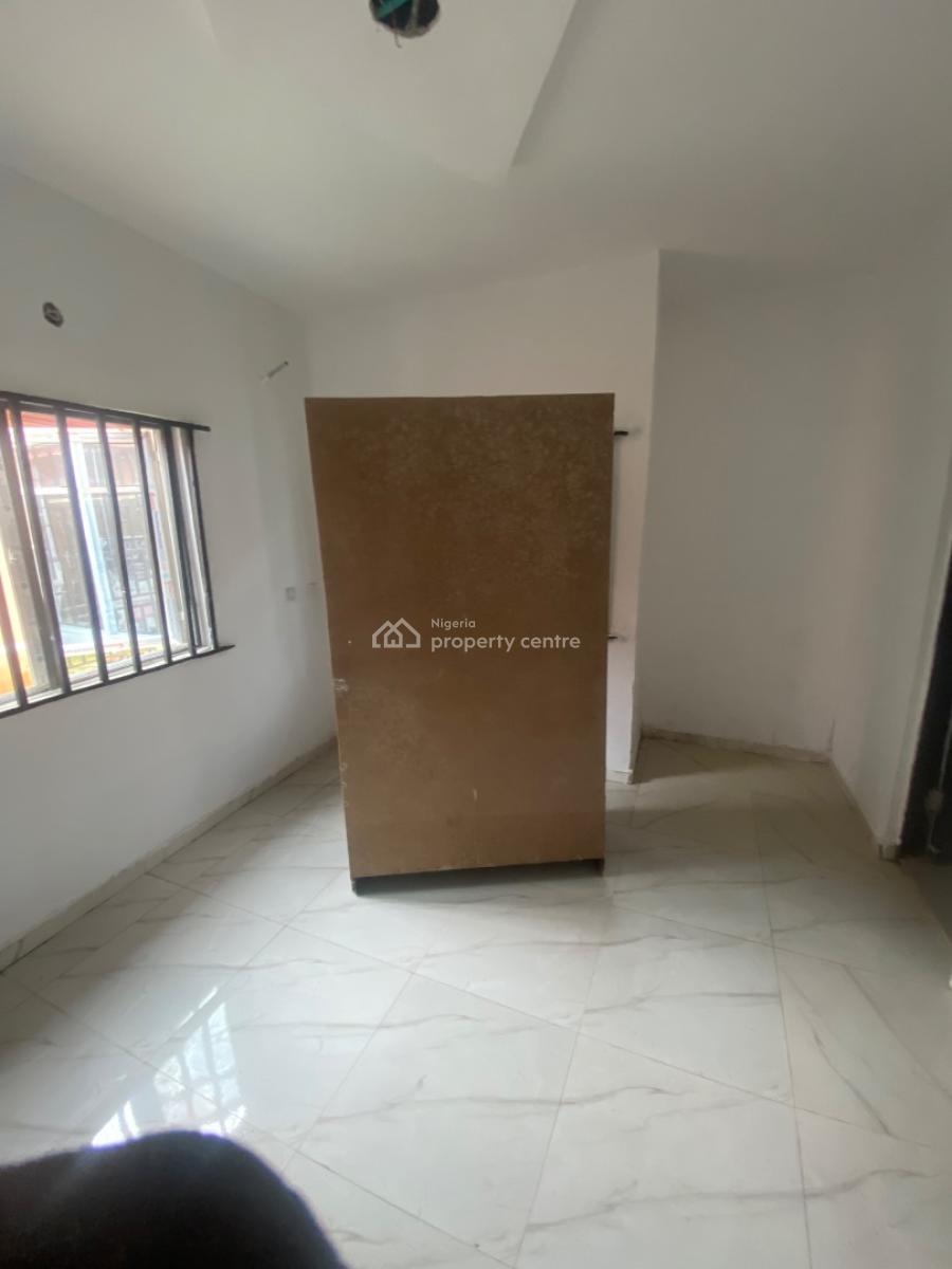 a Clean and Neat 2 Bedroom Pop, Willtop Estate , Omitoro, Ikorodu, Lagos, Flat / Apartment for Rent