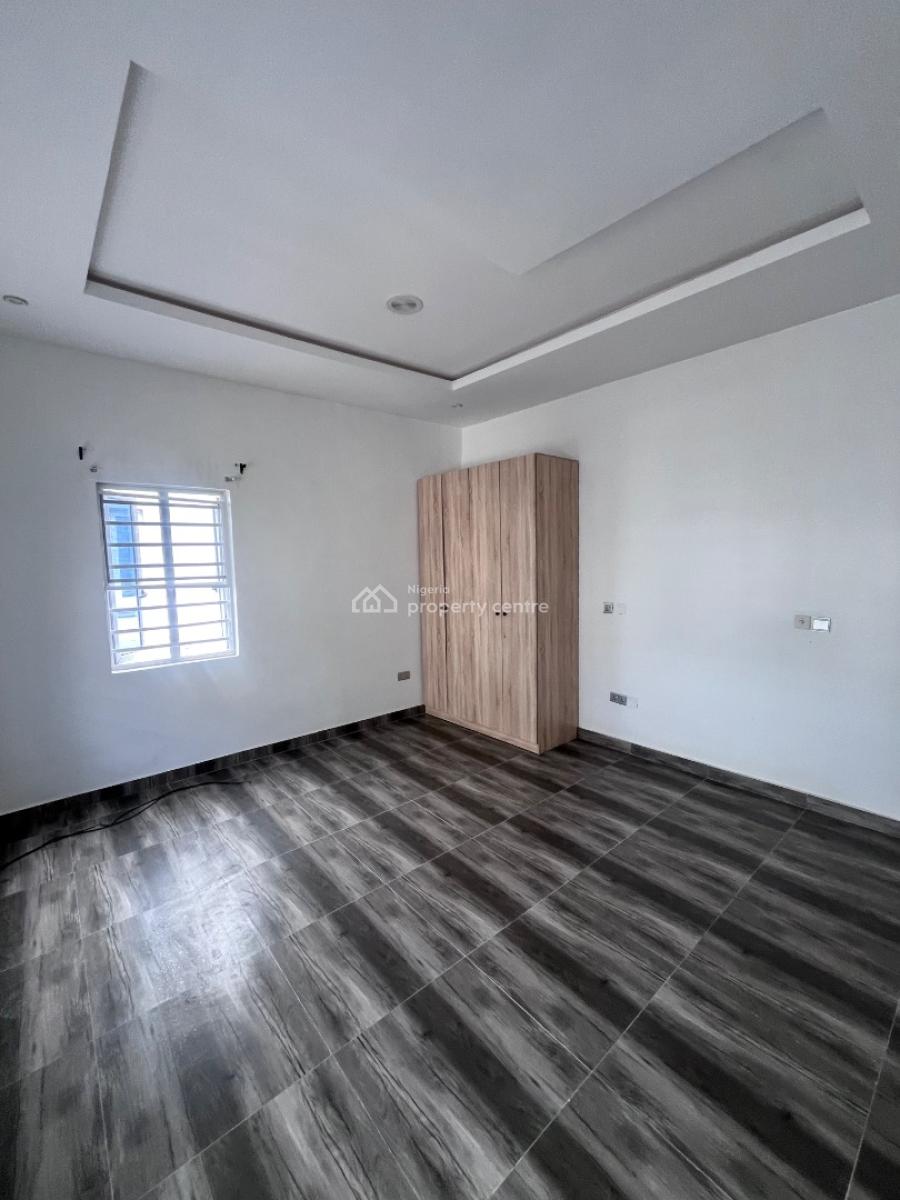 a Very Nice 3-bedroom Apartment, U 3 Estate  Lekki Right Lagos, Lekki Phase 1, Lekki, Lagos, Flat / Apartment for Rent