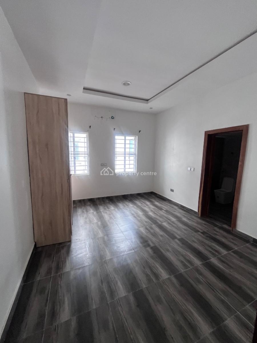 a Very Nice 3-bedroom Apartment, U 3 Estate  Lekki Right Lagos, Lekki Phase 1, Lekki, Lagos, Flat / Apartment for Rent