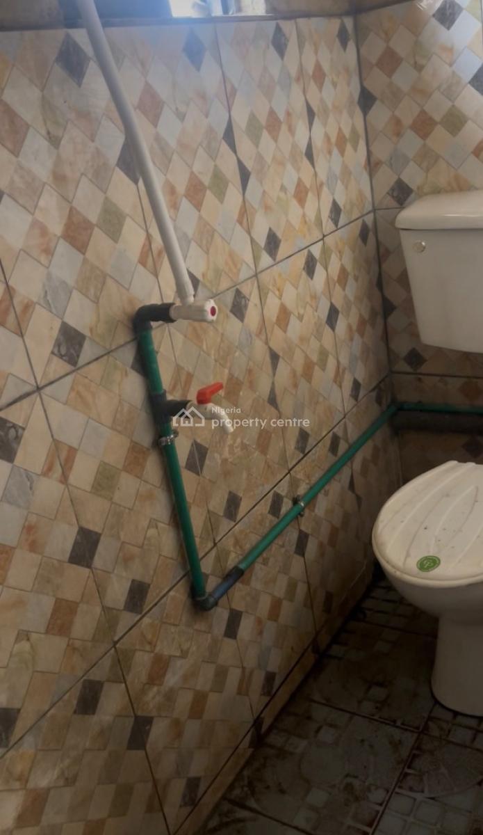Decent Portable 2 Bedroom Upstairs, Abiodun Odeseye Street, Harmony Estate Gbagada, Ifako, Gbagada, Lagos, Flat / Apartment for Rent