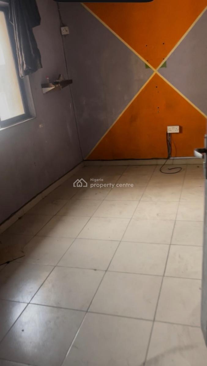 Decent Portable 2 Bedroom Upstairs, Abiodun Odeseye Street, Harmony Estate Gbagada, Ifako, Gbagada, Lagos, Flat / Apartment for Rent