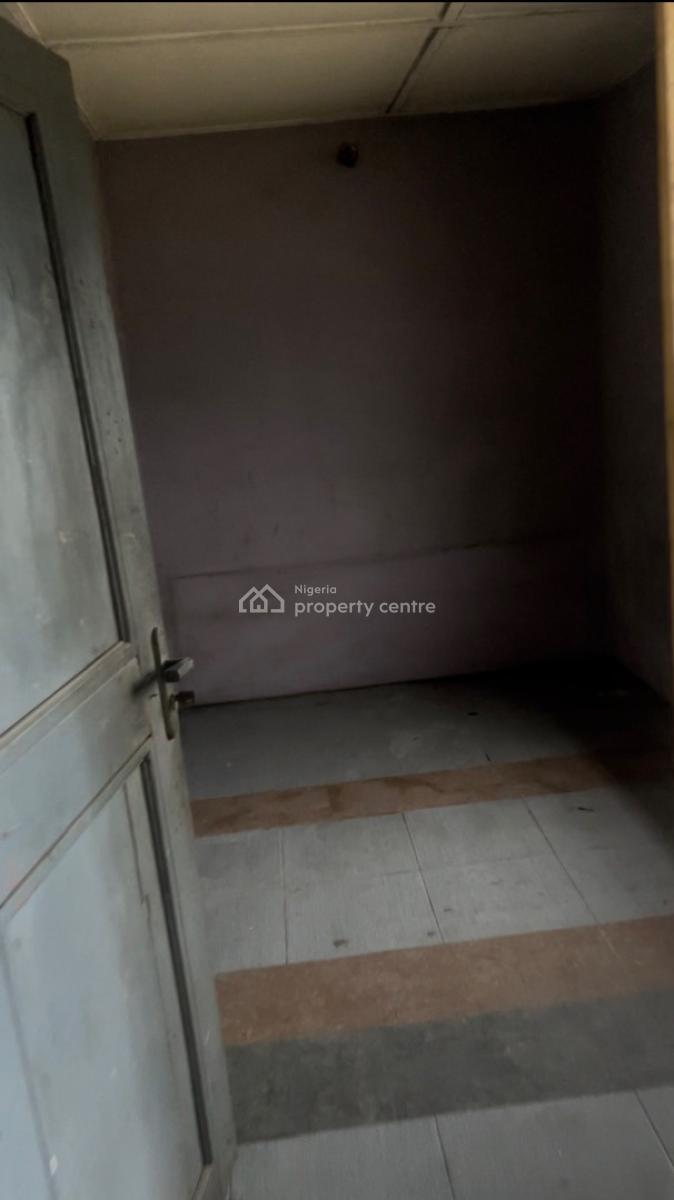 Decent Portable 2 Bedroom Upstairs, Abiodun Odeseye Street, Harmony Estate Gbagada, Ifako, Gbagada, Lagos, Flat / Apartment for Rent