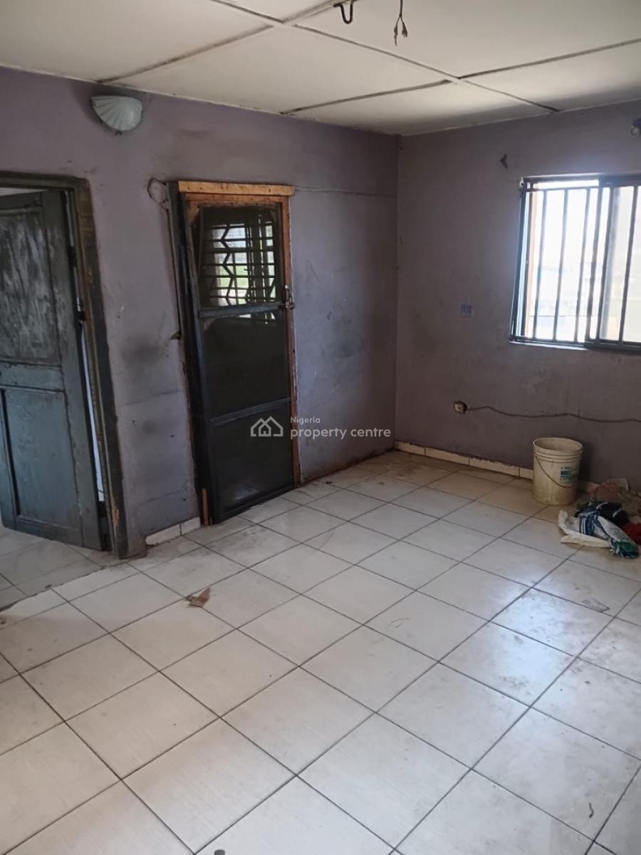 Decent Portable 2 Bedroom Upstairs, Abiodun Odeseye Street, Harmony Estate Gbagada, Ifako, Gbagada, Lagos, Flat / Apartment for Rent