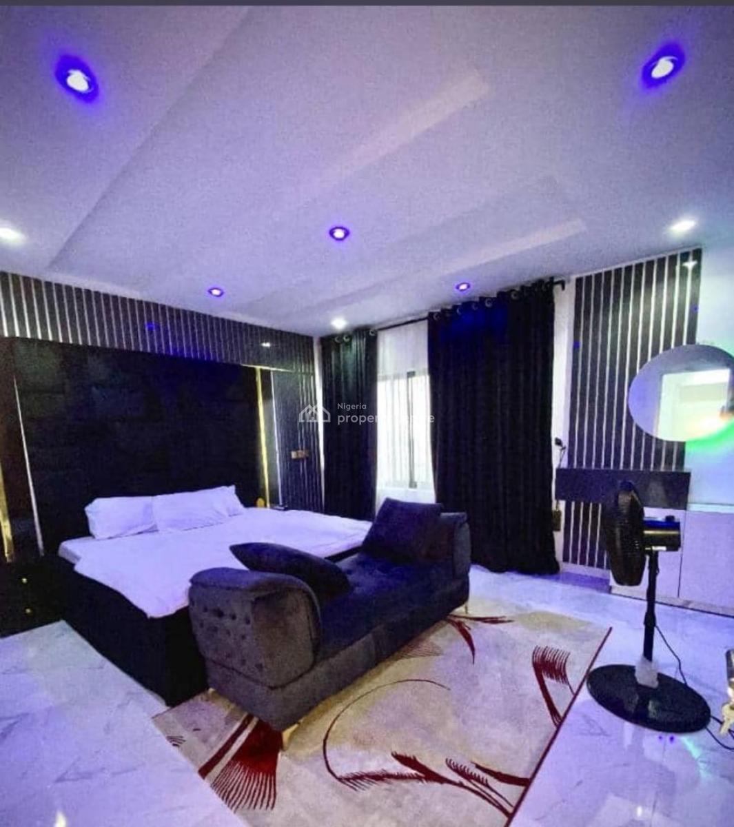 a Well Furnished Luxurious 4 Bedroom Duplex, De Castle Max Estate, Lekki, Lagos, Semi-detached Duplex for Rent