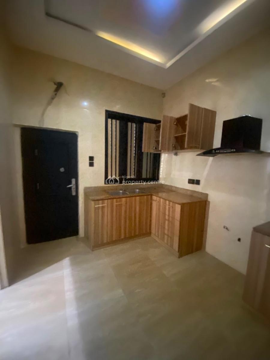 3 Bedroom Apartment, Lekki Phase 1, Lekki, Lagos, Flat / Apartment for Rent