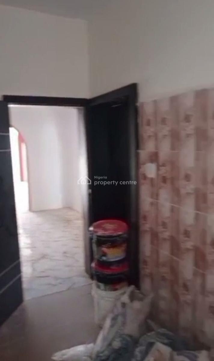 Lovely Newly Renovated 3 Bedroom Apartment, Adekunle, Ebute Metta East, Yaba, Lagos, Flat / Apartment for Rent