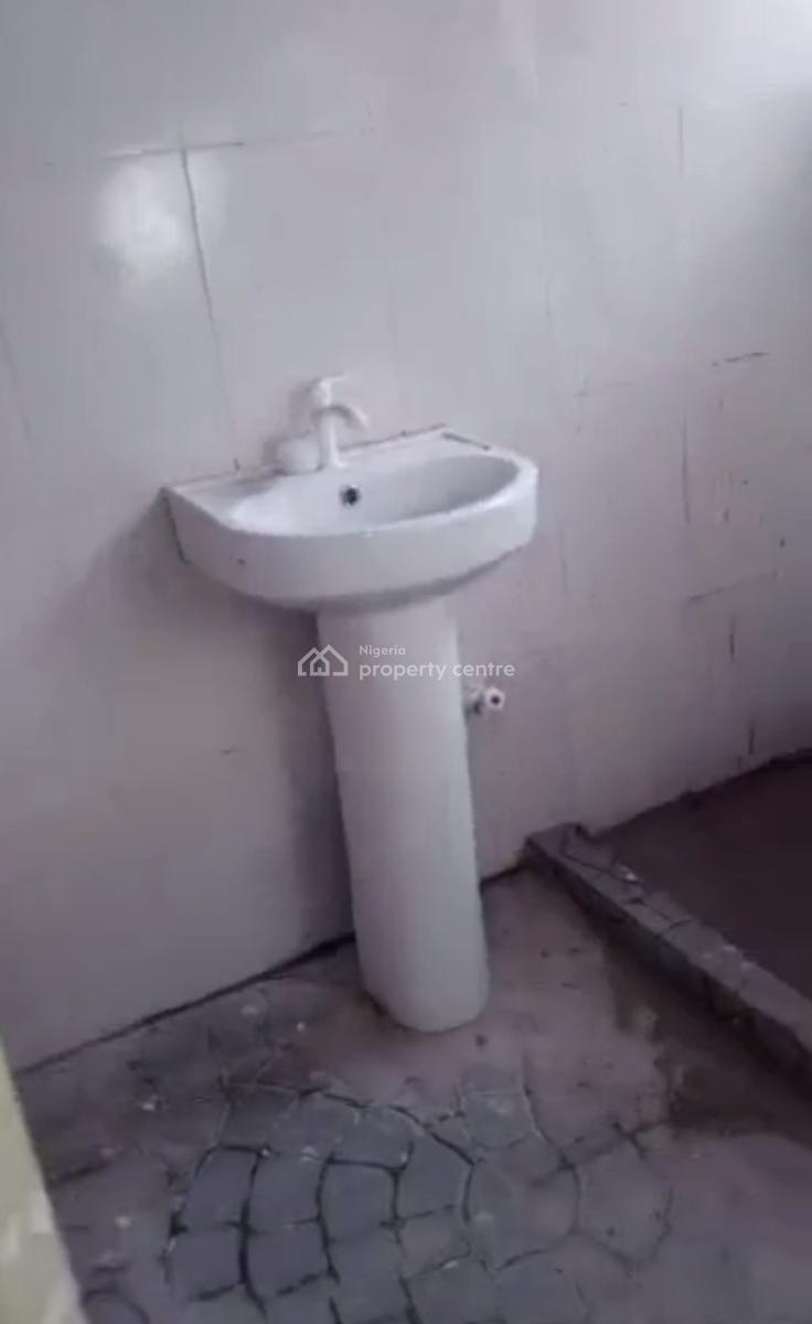 Lovely Newly Renovated 3 Bedroom Apartment, Adekunle, Ebute Metta East, Yaba, Lagos, Flat / Apartment for Rent