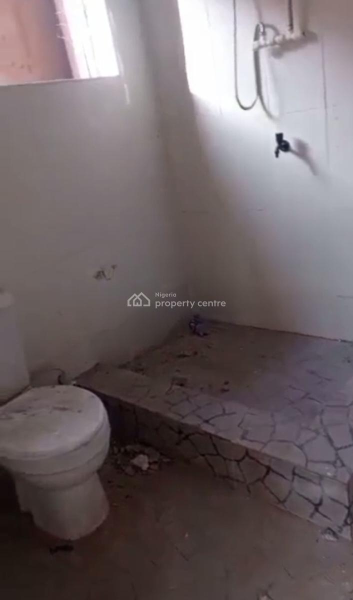 Lovely Newly Renovated 3 Bedroom Apartment, Adekunle, Ebute Metta East, Yaba, Lagos, Flat / Apartment for Rent